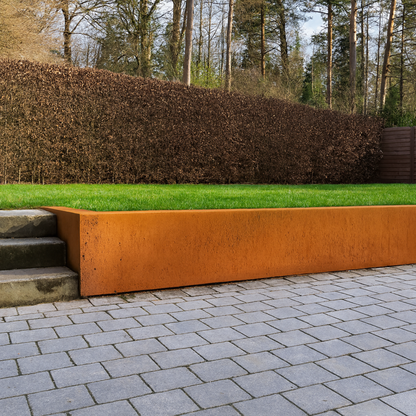 Außenecke der Stützmauer aus Cortenstahl, Segment A 50 x 20 x 50 cm