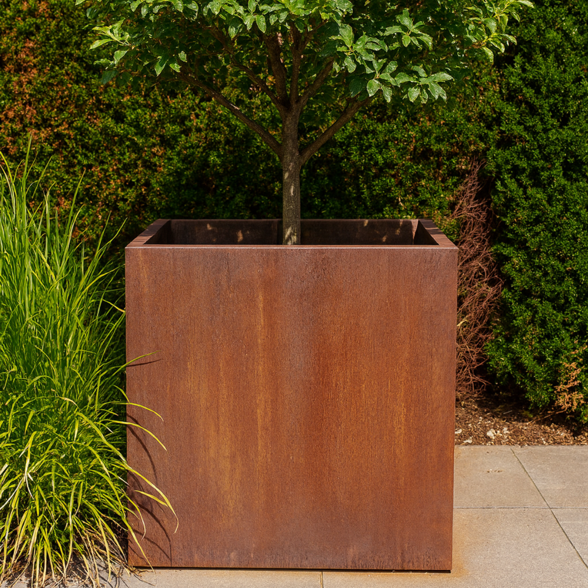 Pflanzkübel CORTEA aus Cortenstahl, 80 x 80 x 80 cm